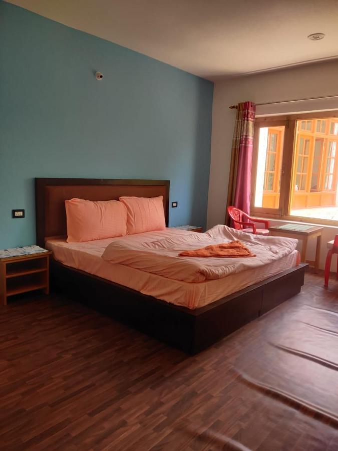 Tsetan Guest House Leh Exterior foto