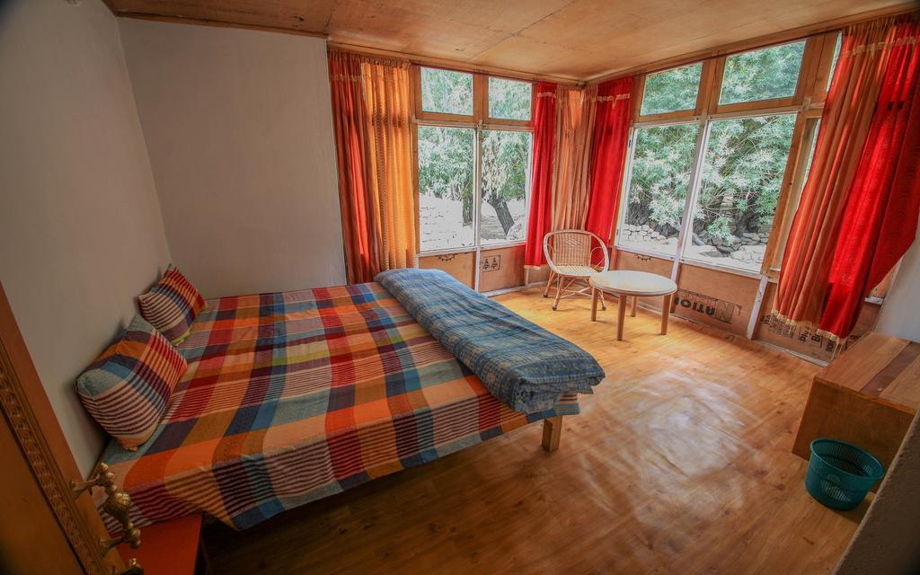 Tsetan Guest House Leh Exterior foto